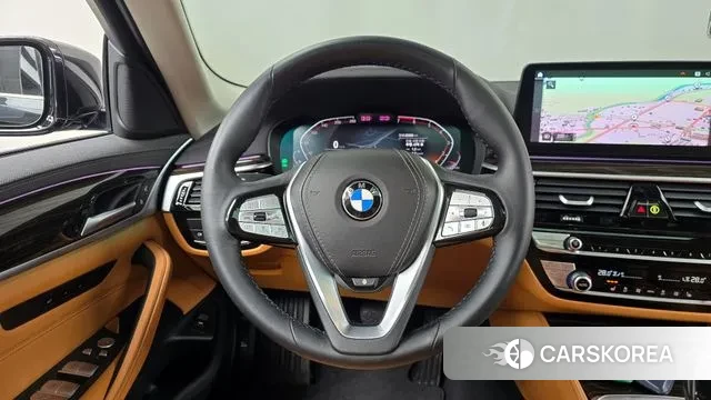 BMW 5 Series (G30) 2022 Черный из Кореи, фото 4