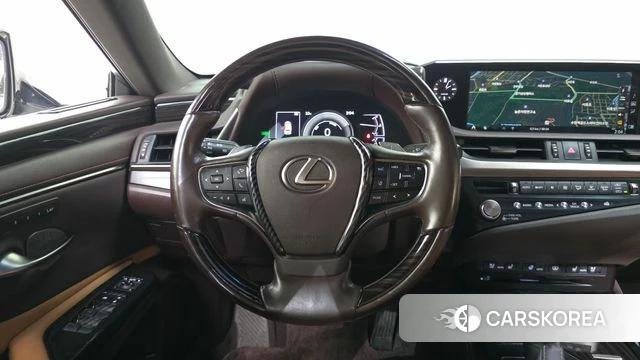 Lexus ES300h 7th generation 2020 Белый из Кореи, фото 4