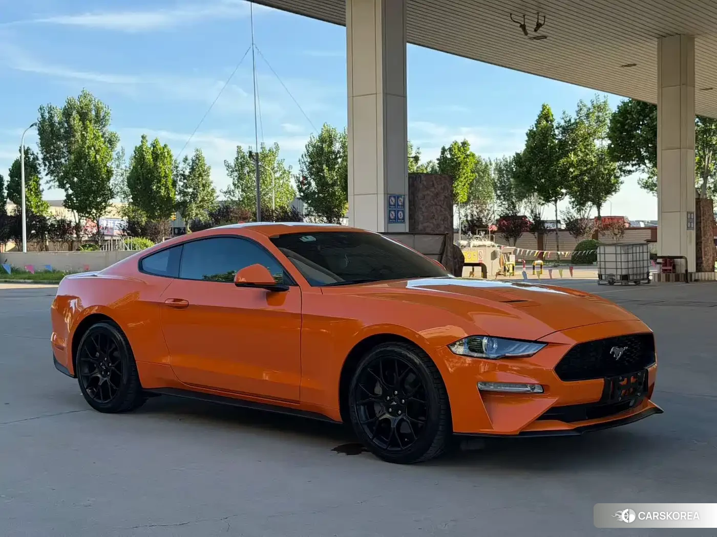 Ford Mustang 2022 Yellow/orange из Китая, фото 4