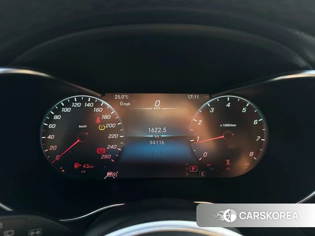 Mercedes-Benz GLC 2021 Белый из Китая, фото 4