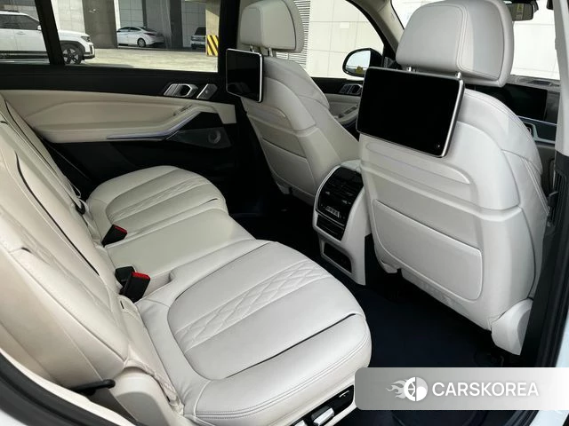 BMW X7 (G07) 2022 Белый из Кореи, фото 4