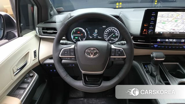 Toyota Sienna 4th Generation 2021 Серебряный из Кореи, фото 4