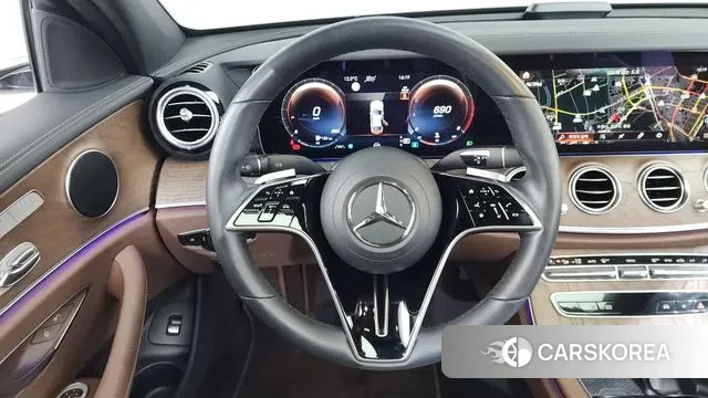 Mercedes-Benz E-Class W213 2022 Белый из Кореи, фото 4