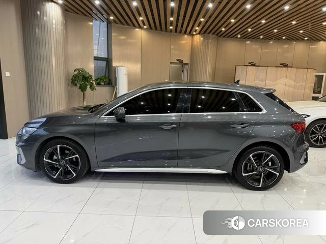 Audi A3 2023 Темно-серый из Китая, фото 4