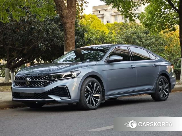 Volkswagen Passat 2022 Синий из Китая, фото 4