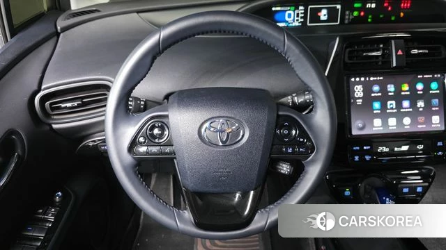Toyota Prius 4th Generation 2022 Белый из Кореи, фото 4