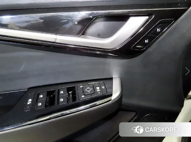 Kia EV6 2023 Серебристо-серый из Кореи, фото 4