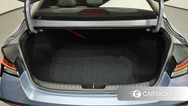 Hyundai The New Avante (CN7) 2025 Светло-серебряный цвет из Кореи, фото 4