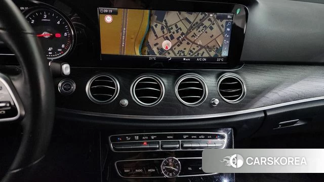 Mercedes-Benz E-Class W213 2019 Белый из Кореи, фото 4