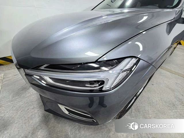 Volvo XC60 2020 Темно-серый из Китая, фото 4