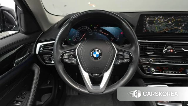 BMW 5 Series (G30) 2019 Черный из Кореи, фото 4