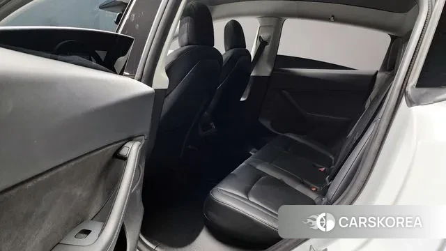 Tesla Model Y 2021 Белый из Кореи, фото 4