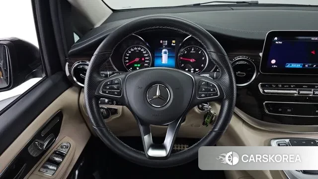 Mercedes-Benz V-Class 2024 Черный из Кореи, фото 4