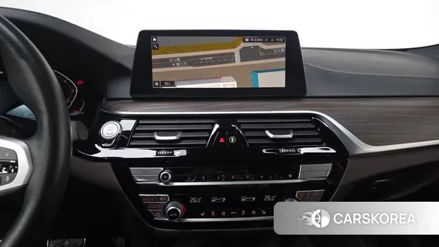 BMW 5 Series (G30) 2020 Белый из Кореи, фото 4