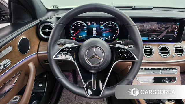 Mercedes-Benz E-Class W213 2023 Черный из Кореи, фото 4