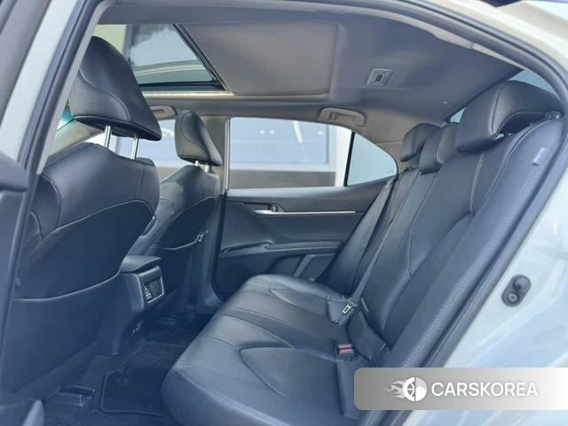 Toyota Camry 2022 Белый из Китая, фото 4