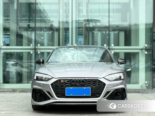Audi S5 2021 Темно-серый из Китая, фото 4