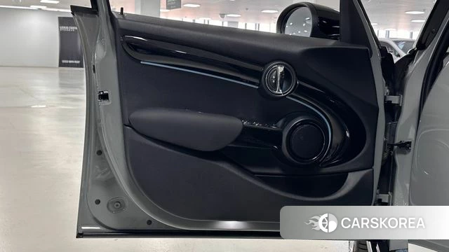 Mini Cooper 2022 Серебристо-серый из Кореи, фото 4