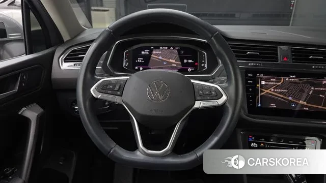 Volkswagen Tiguan Allspace 2022 Серебряный из Кореи, фото 4