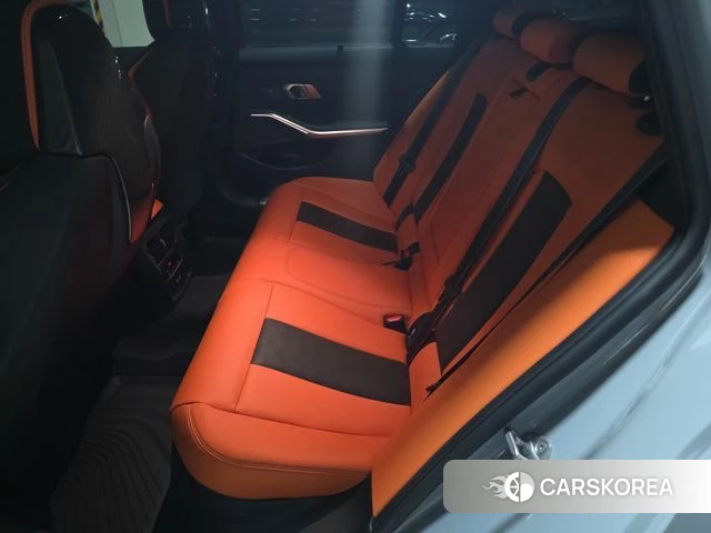 BMW M3 (G80) 2025 Серебристо-серый из Кореи, фото 4