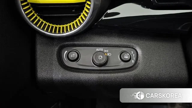 Chevrolet (GM Daewoo) Trax Crossover 2023 Черный из Кореи, фото 4