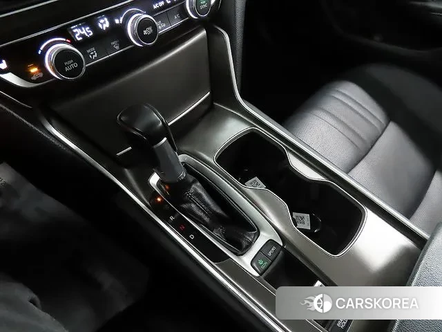 Honda Accord 10th Generation 2018 Серебристо-серый из Кореи, фото 4