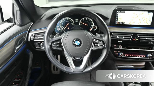 BMW 5 Series (G30) 2018 Белый из Кореи, фото 4