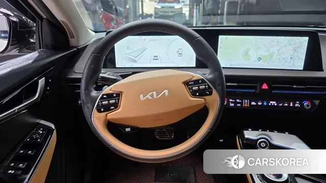 Kia EV6 2023 Серебристо-серый из Кореи, фото 4