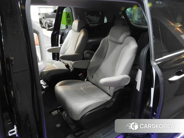 Kia Carnival 4th generation 2022 Черный из Кореи, фото 4
