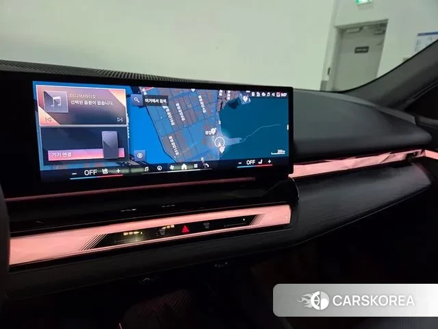 BMW 5 Series (G60) 2024 Белый из Кореи, фото 4