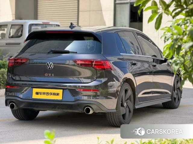 Volkswagen Golf GTI 2022 Черный из Китая, фото 4