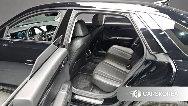 Hyundai Grandeur Hybrid (GN7) 2023 Черный из Кореи, фото 4