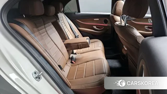 Mercedes-Benz E-Class W213 2021 Белый из Кореи, фото 4