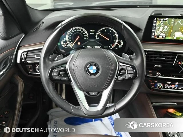 BMW 5 Series (G30) 2018 Небесно-голубой из Кореи, фото 4