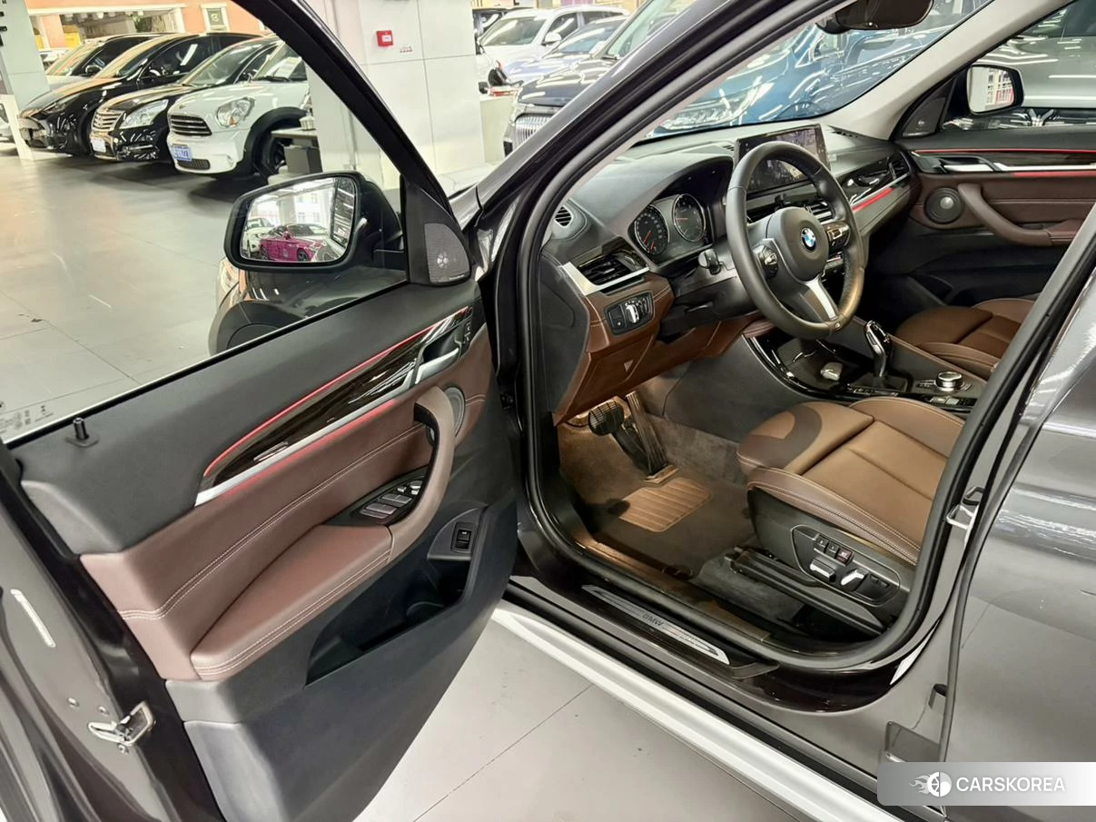 BMW X1 2022 Темно-серый из Китая, фото 4