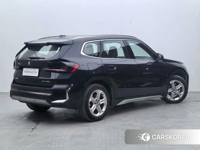 BMW iX1 2024 Черный из Китая, фото 4