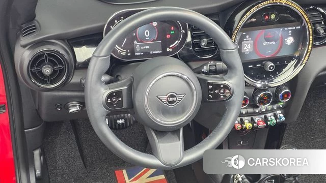 Mini Cooper Convertible 2024 Красный из Кореи, фото 4