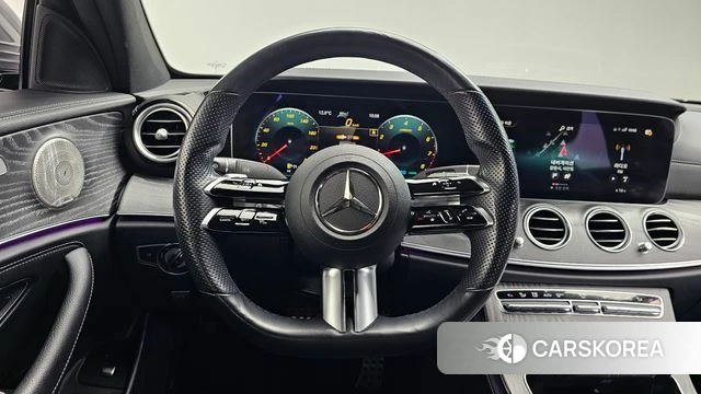 Mercedes-Benz E-Class W213 2022 Серый из Кореи, фото 4