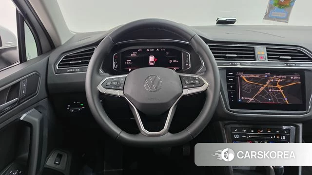 Volkswagen Tiguan second Generation 2021 Белый из Кореи, фото 4