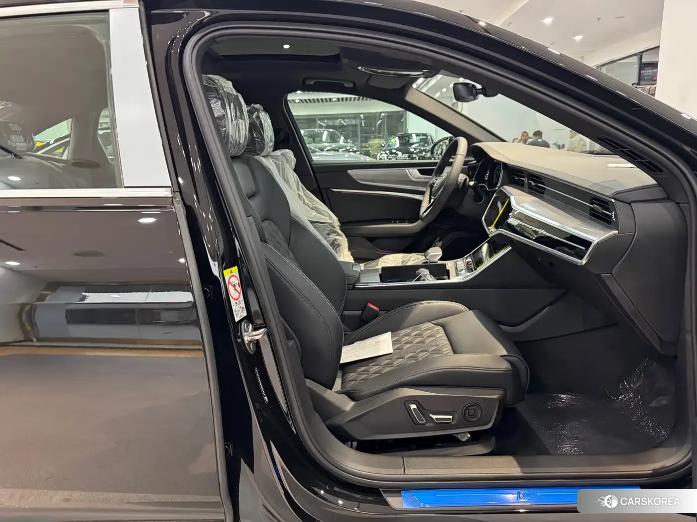 Audi A6L 2026 Черный из Китая, фото 4