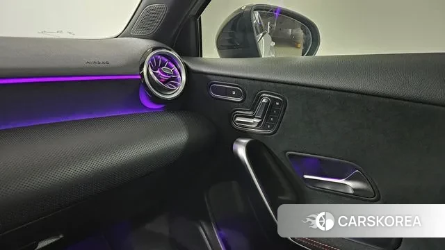 Mercedes-Benz A-Class W177 2023 Белый из Кореи, фото 4