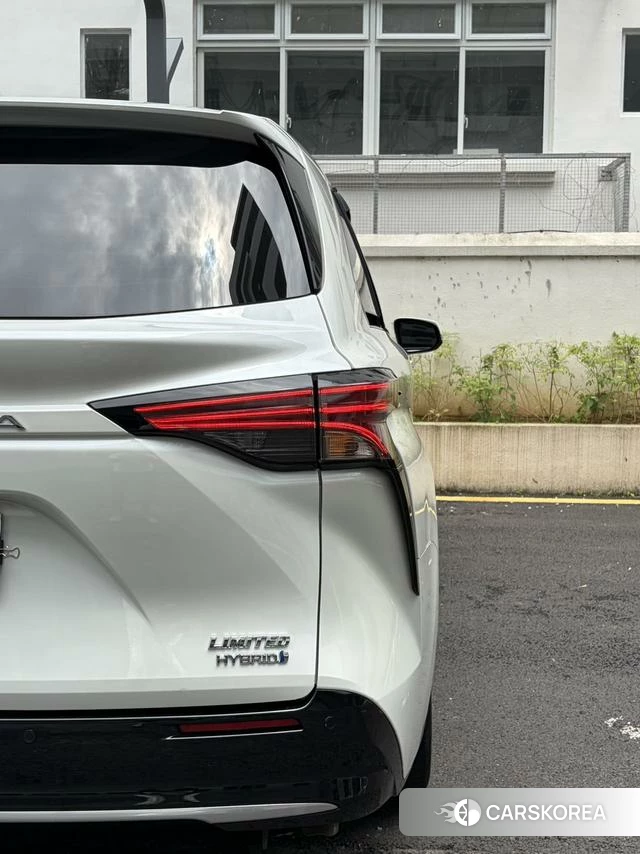 Toyota Saina 2023 Белый из Китая, фото 4