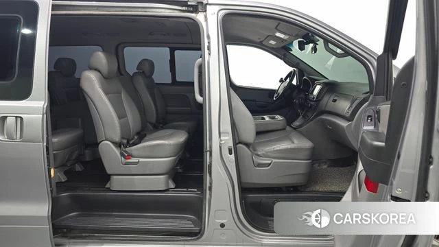 Hyundai The New Grand Starex 2018 Серебристо-серый из Кореи, фото 4