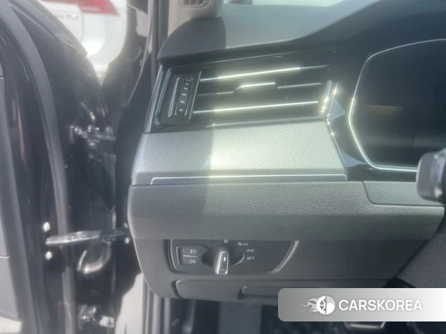 Volkswagen Magotan 2022 Черный из Китая, фото 4