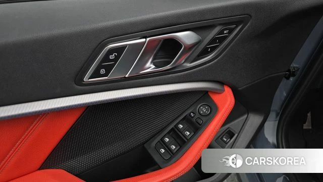 BMW 1 Series (F40) 2021 Небесно-голубой из Кореи, фото 4
