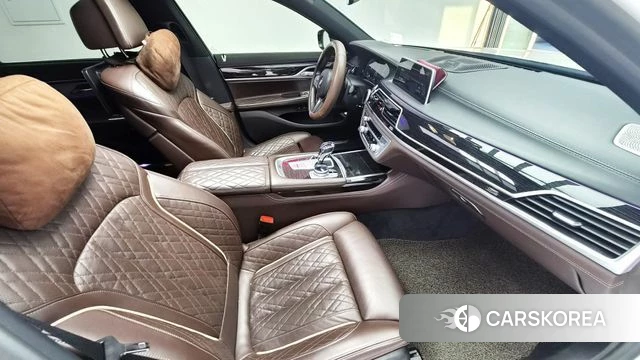 BMW 7 Series (G11) 2020 Жемчужный цвет из Кореи, фото 4
