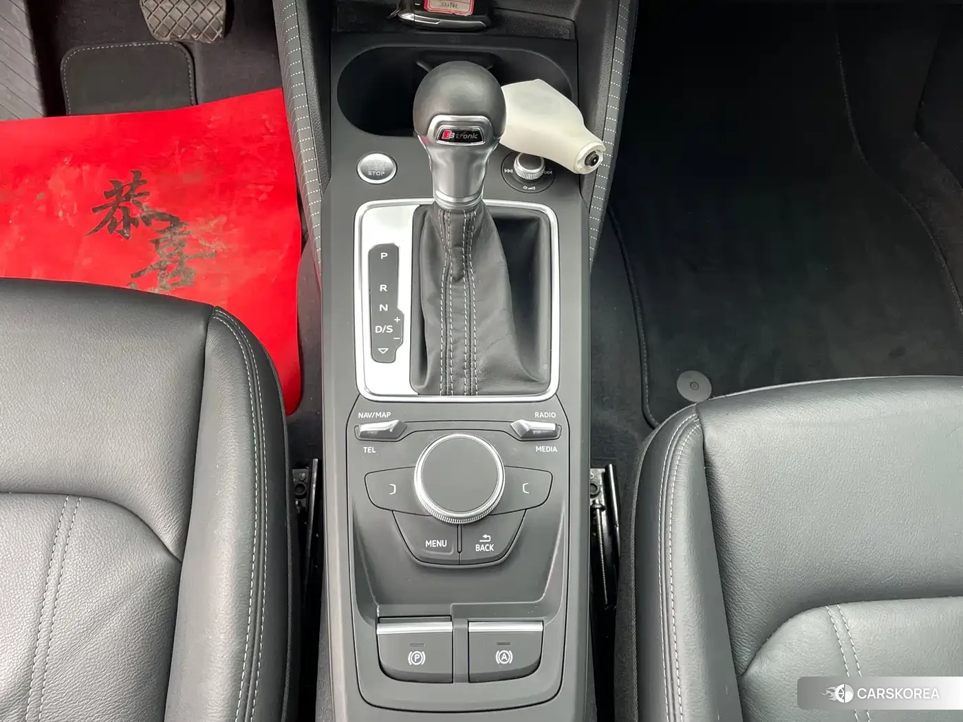 Audi Q2L 2023 Silver/gray из Китая, фото 4