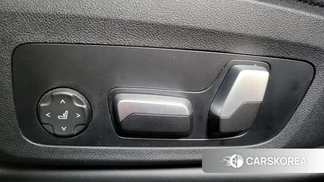 BMW i4 2023 Черный из Кореи, фото 4