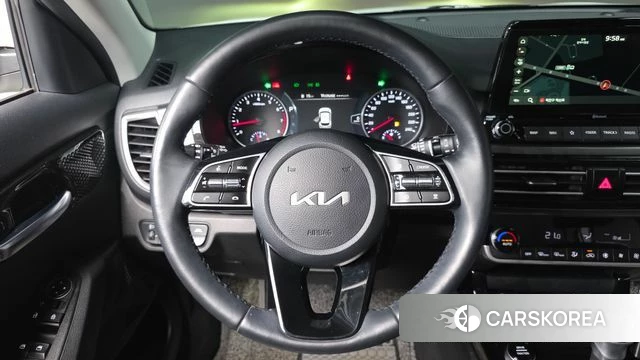 Kia Seltos 2022 Белый из Кореи, фото 4