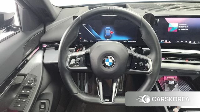 BMW 5 Series (G60) 2024 Черный из Кореи, фото 4